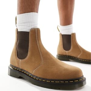 Dr. Martens 2976 Classic Chelsea Boots in Tan Unisex